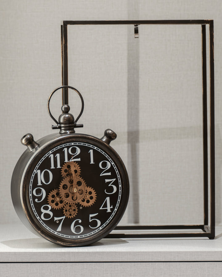 THE HANGING HOUR - Han clock