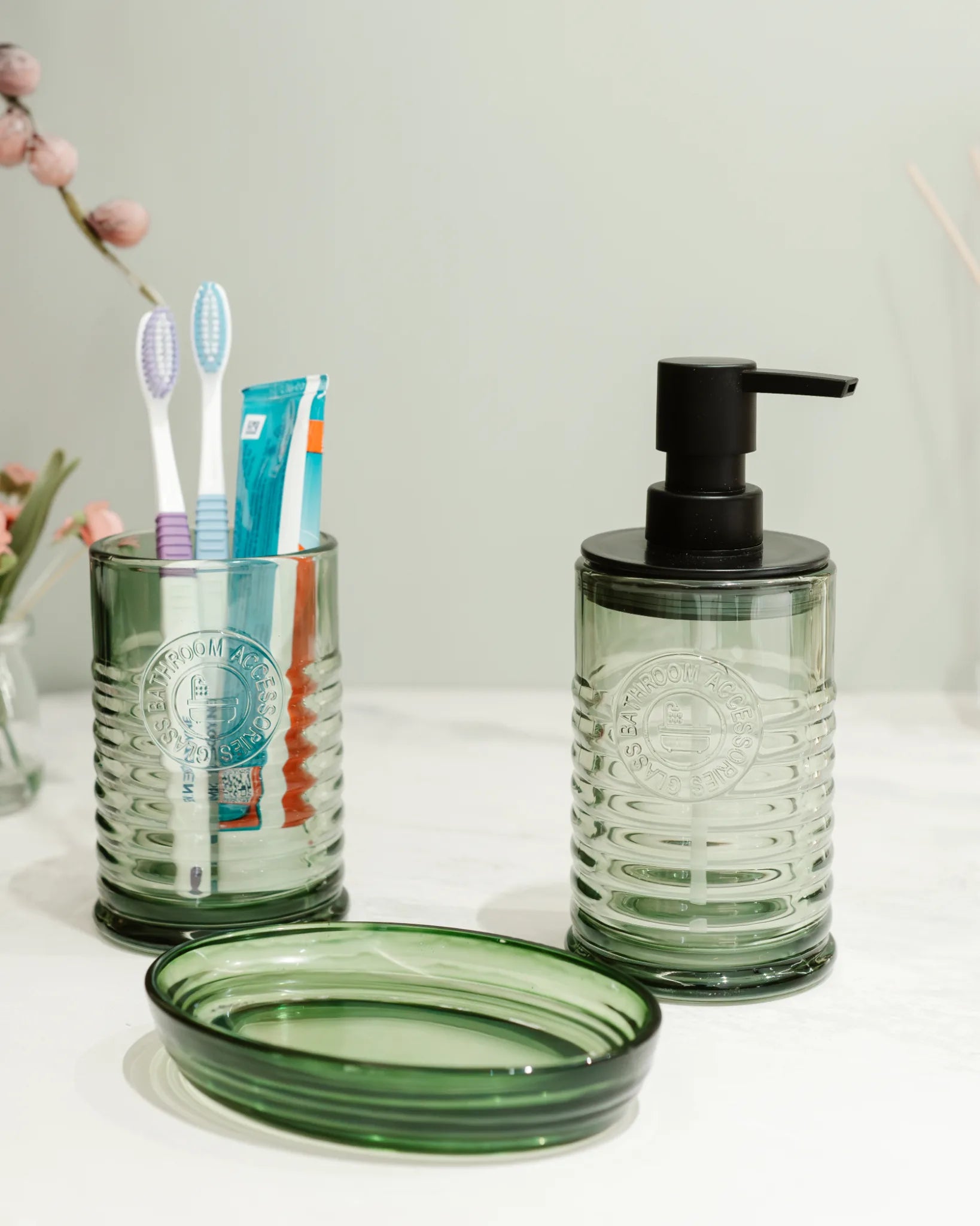 GLEAMING GLASS  - BATHROOM SET