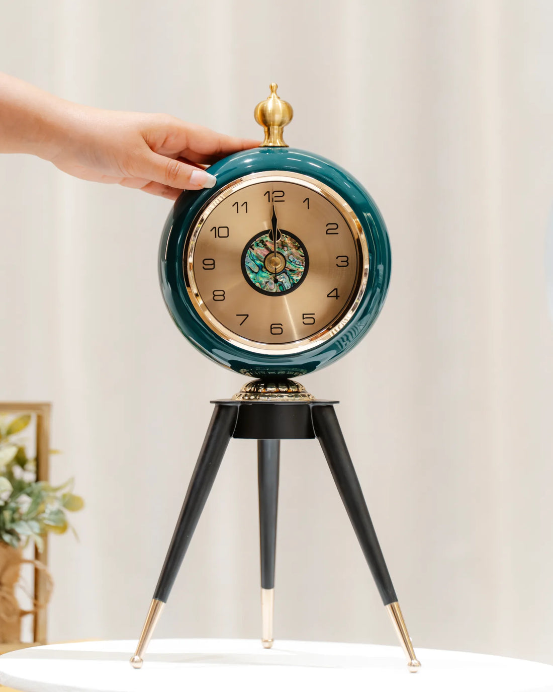 MAJESTIC TICK - Clock