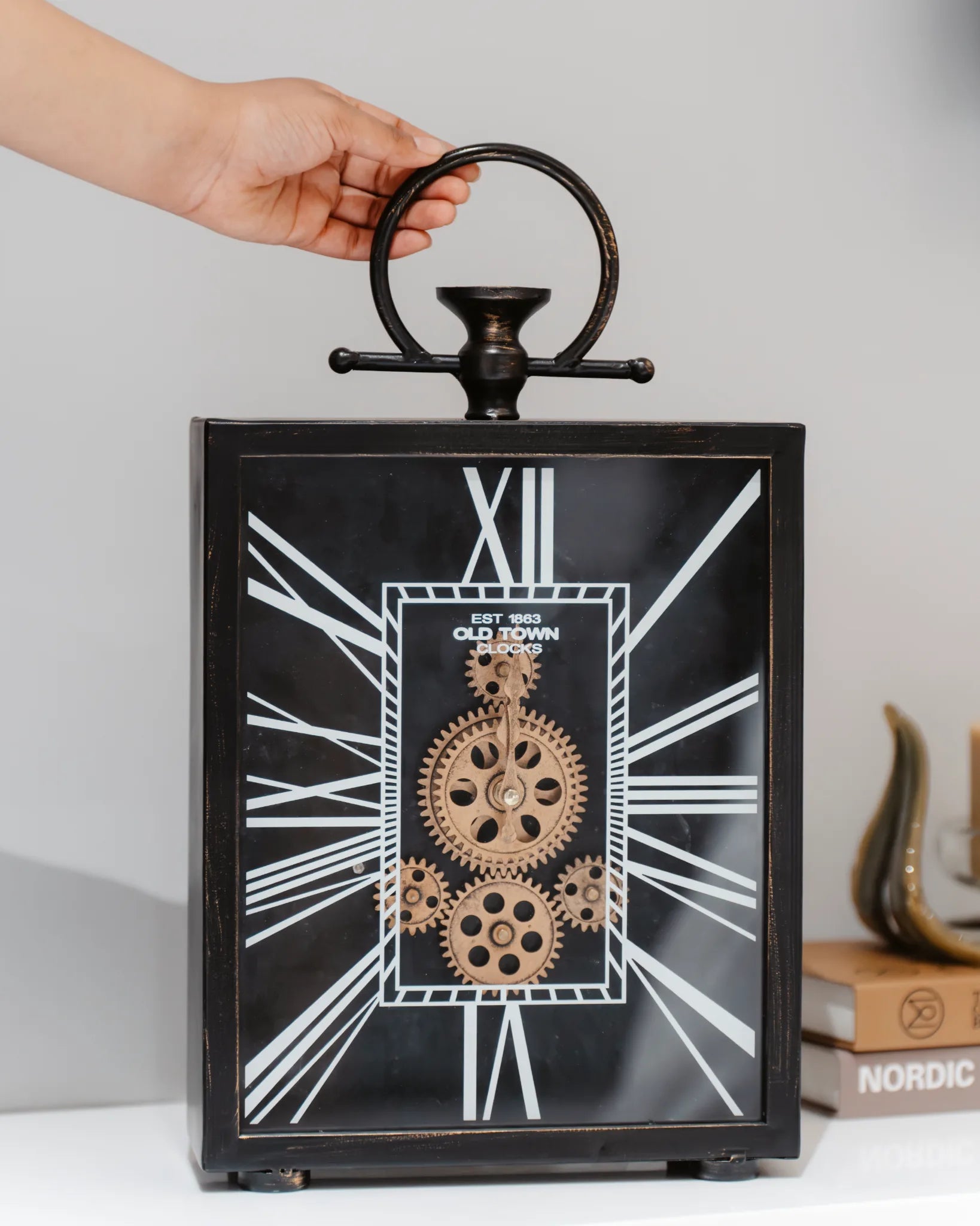MOMENT IN TIME - Ana clock