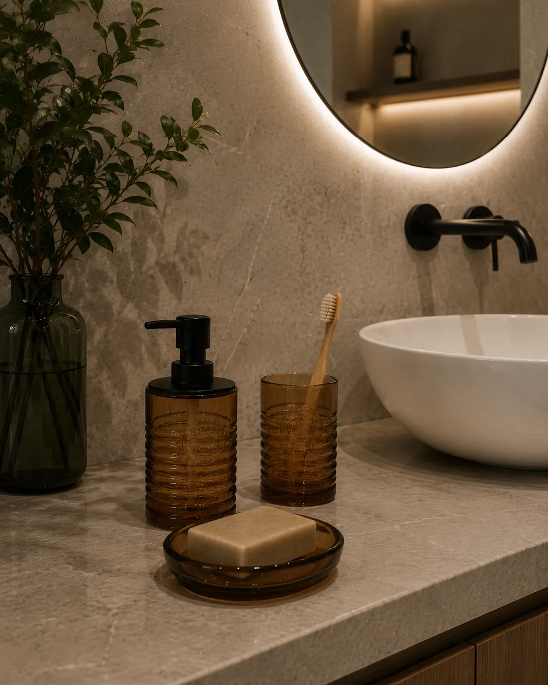 GLEAMING GLASS  - BATHROOM SET
