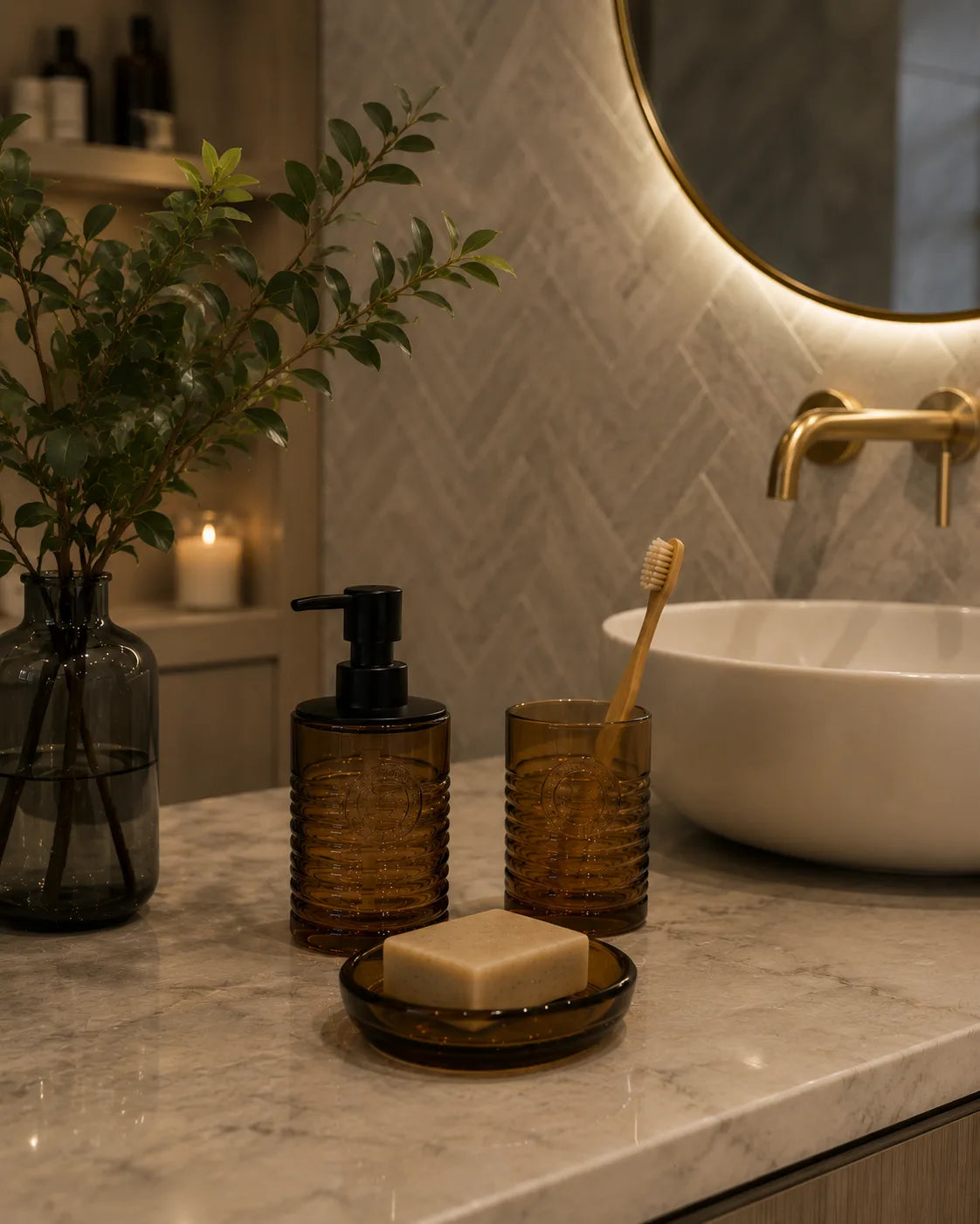 GLEAMING GLASS  - BATHROOM SET
