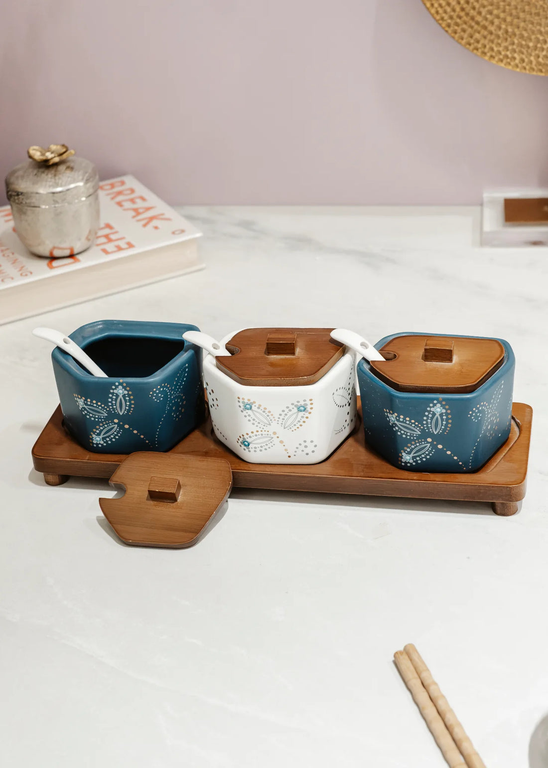 SPICE HOLDER
