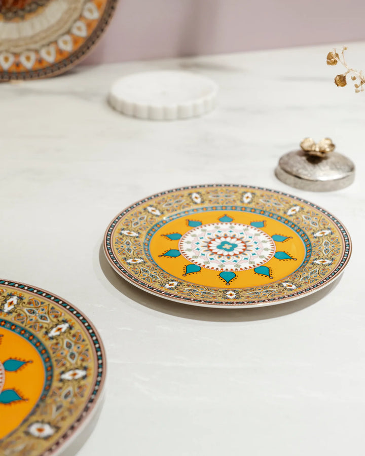 THE REGAL DESERT SET - PLATE SET (ONE BIG AND FOUR QUARTER)
