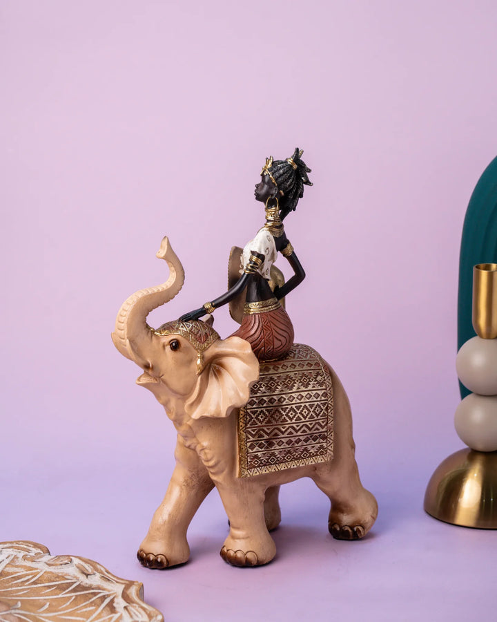 The Sovereign Safari - AFRICAN LADY