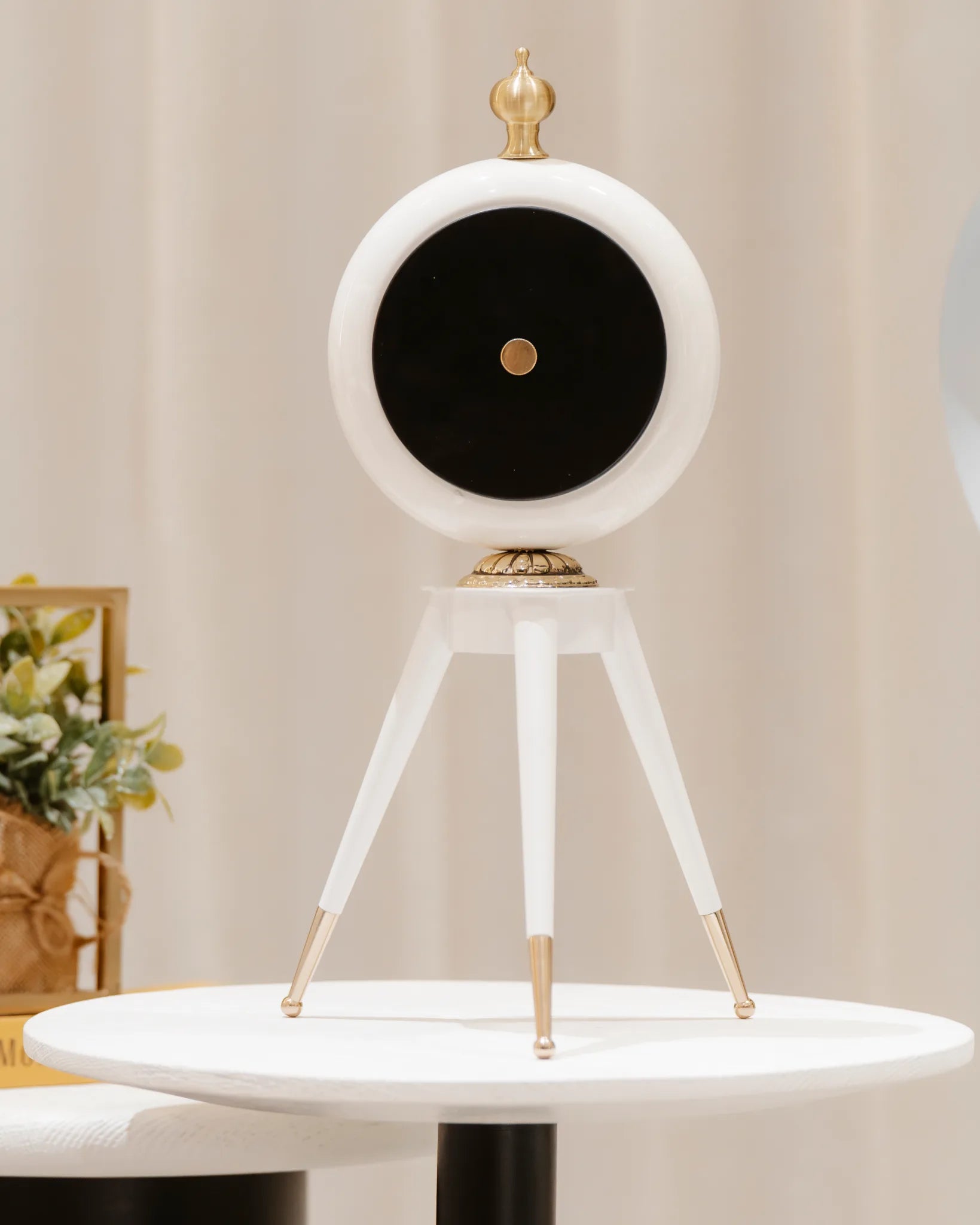 MAJESTIC TICK - Clock