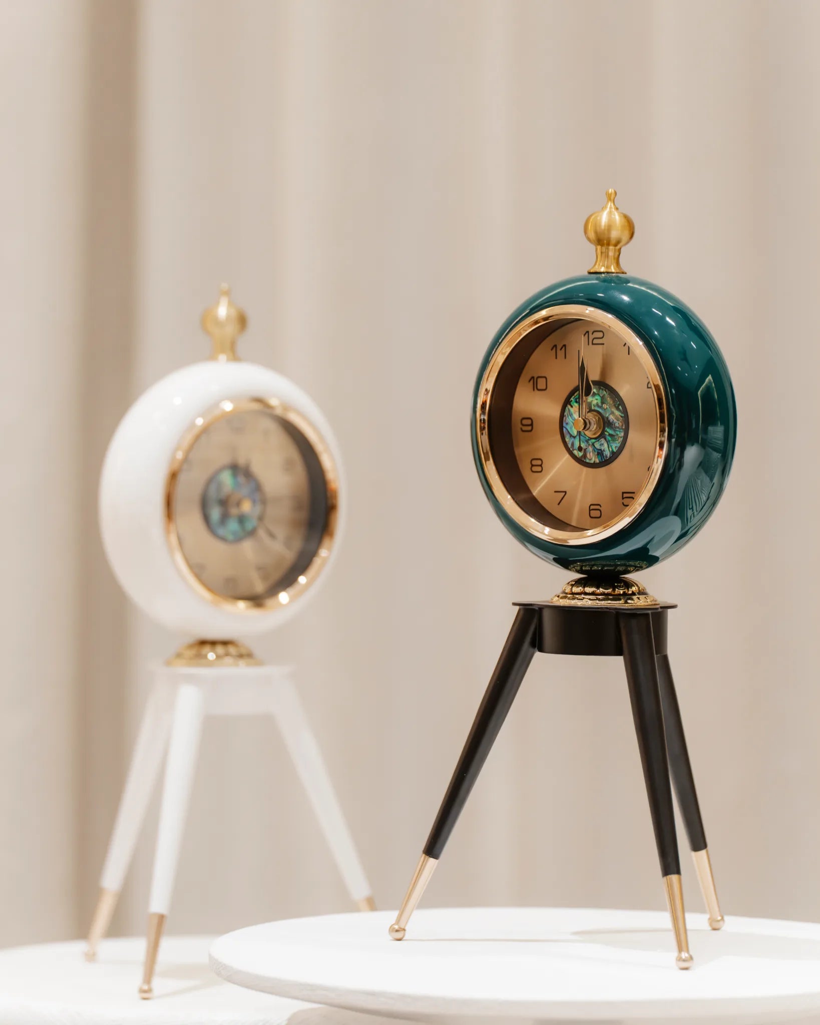 MAJESTIC TICK - Clock